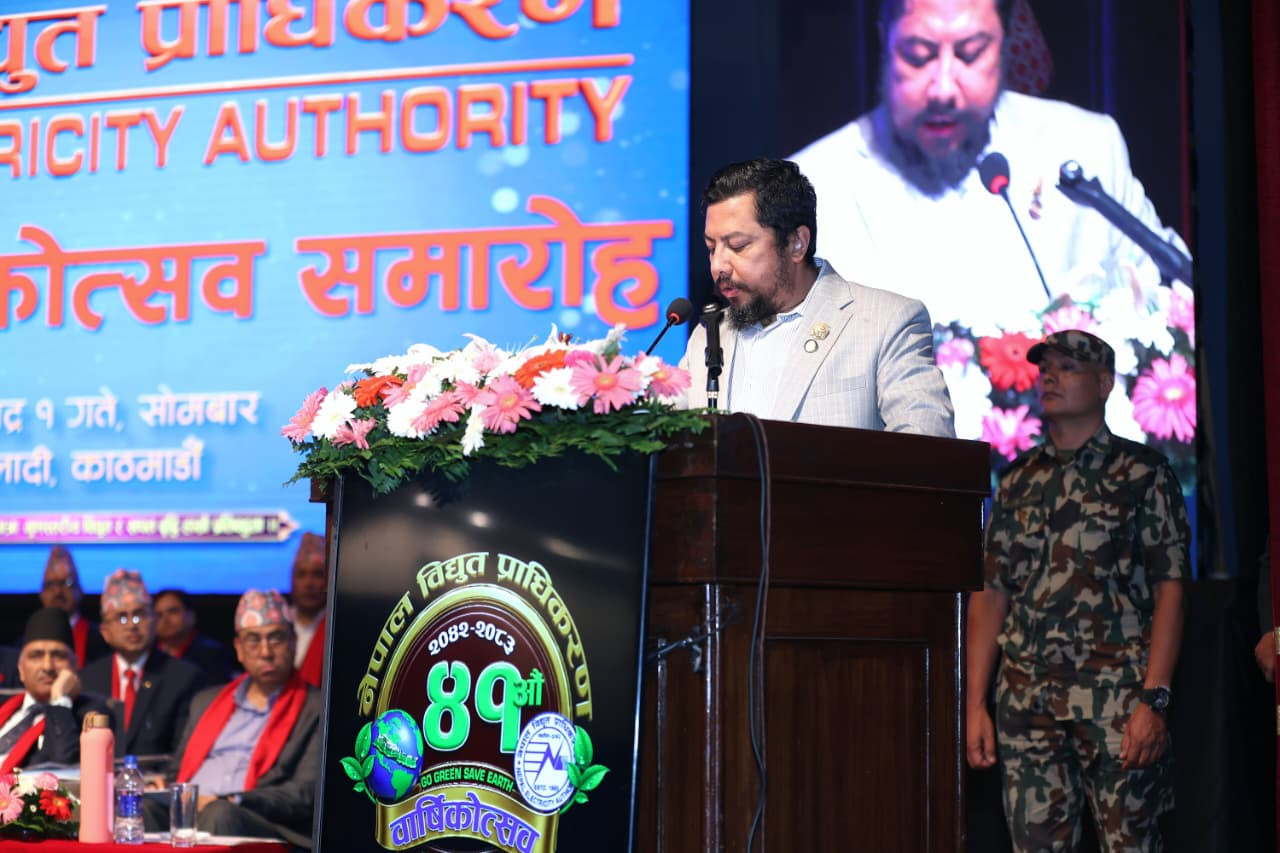 विद्युत् खपत वृद्धि र निर्यात विस्तारलाई प्राथमिकता दिनुपर्छ : मन्त्री श्रेष्ठ