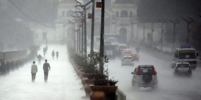 काठमाडौं उपत्यका जलमग्न, मनसुन बाहिरिने तरखरमा
