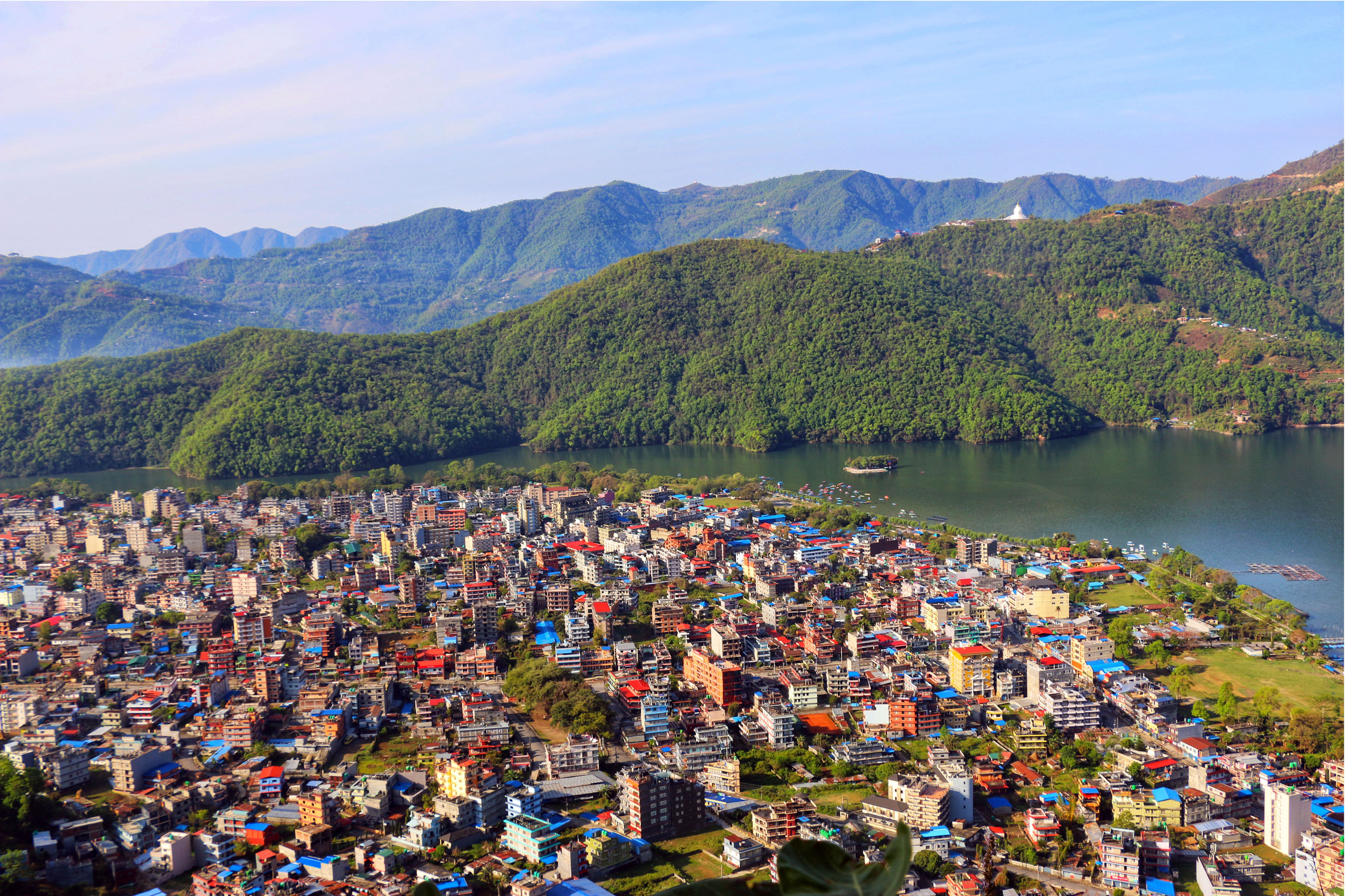 नयाँ वर्षको पूर्वसन्ध्यामा लेकसाइडमा आन्तरिक पर्यटकको चहलपहल बढ्यो