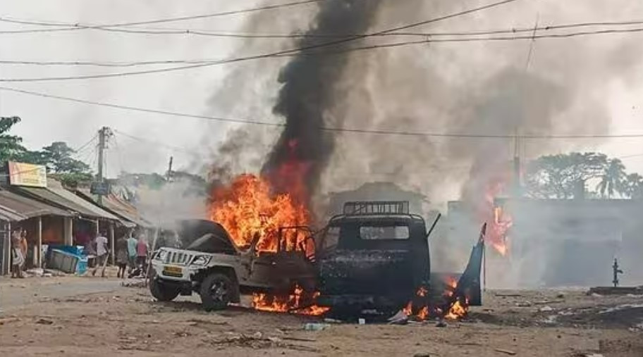 पश्चिम बङ्गालमा चुनावी हिंसा, चार जनाको मृत्यु