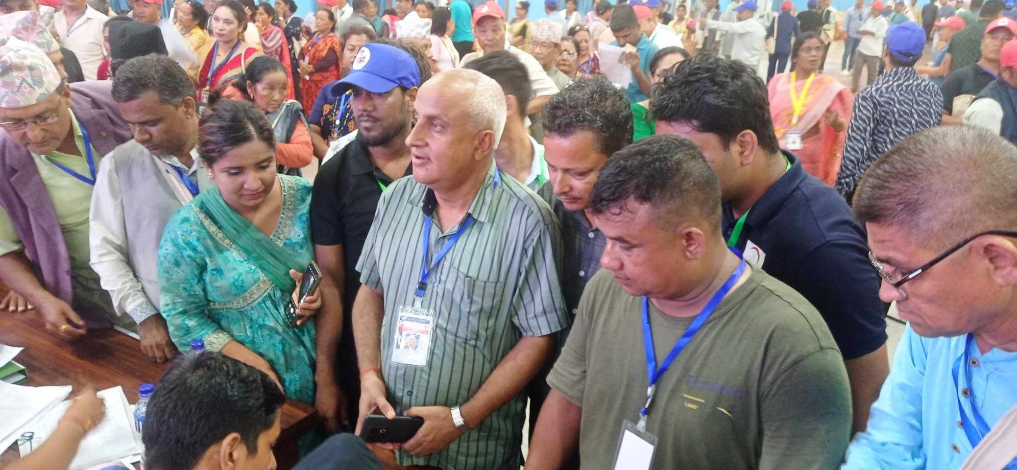 एमाले कोशीको अध्यक्षका लागि ढकाल र खतिवडाले गरे मनोनयन दर्ता