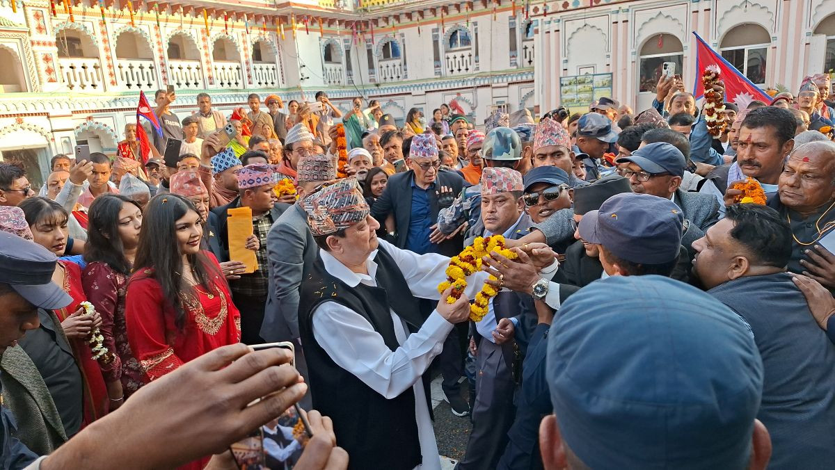 पूर्वराजा ज्ञानेन्द्र जनकपुरमा, तीन मन्दिरको दर्शन