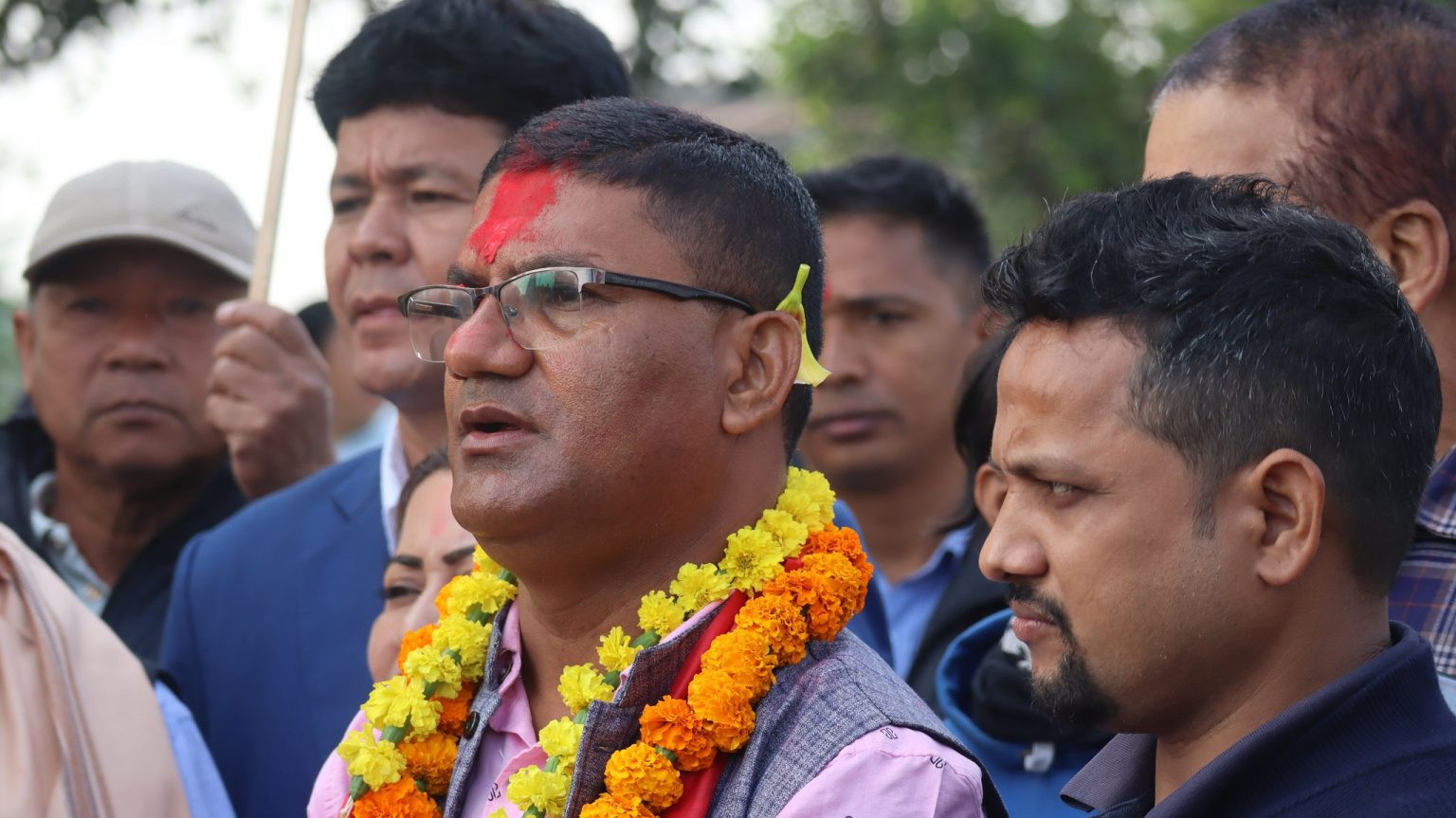 अस्पतालबाट निःशुल्क सेवा लिन मन्त्री जोशीको अनुरोध