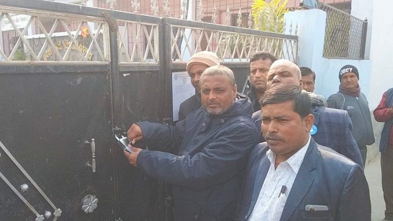 मधेश प्रदेश कृषि विश्वविद्यालयमा लागेको ताला १८ दिनपछि आज खुल्यो