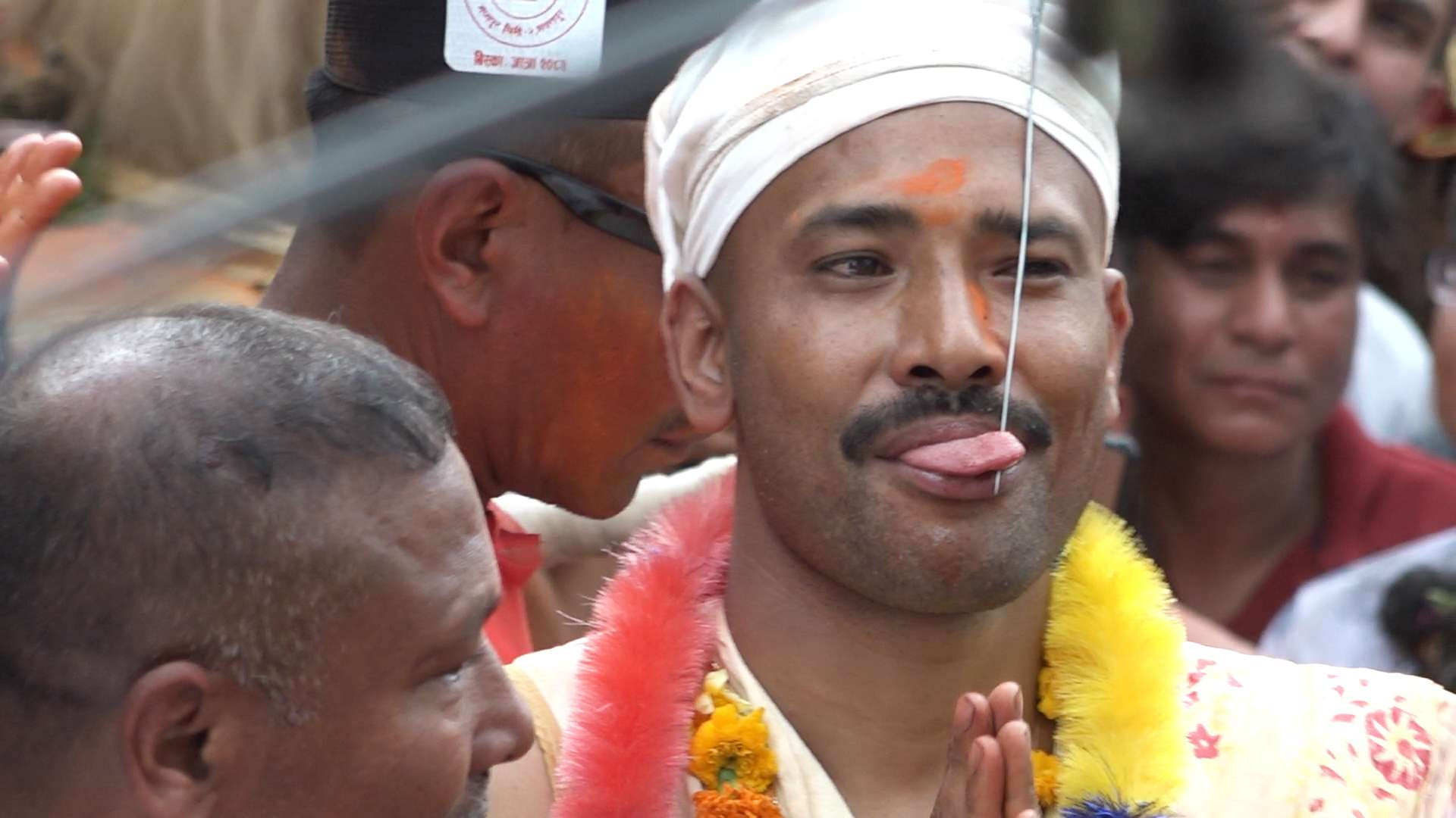 भक्तपुरको बोडेमा जिब्रो छेड्ने जात्रा सम्पन्न, सुजन बाग श्रेष्ठले चौथो पटक परम्परा धाने