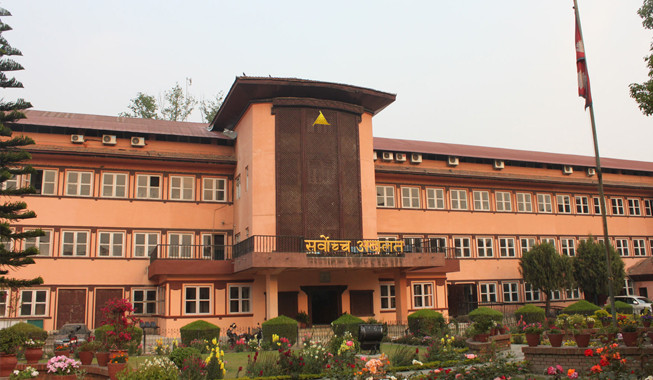 बार एशोसिएसन विरुद्धको रिट दर्ता गर्न  सर्वोच्चको आदेश