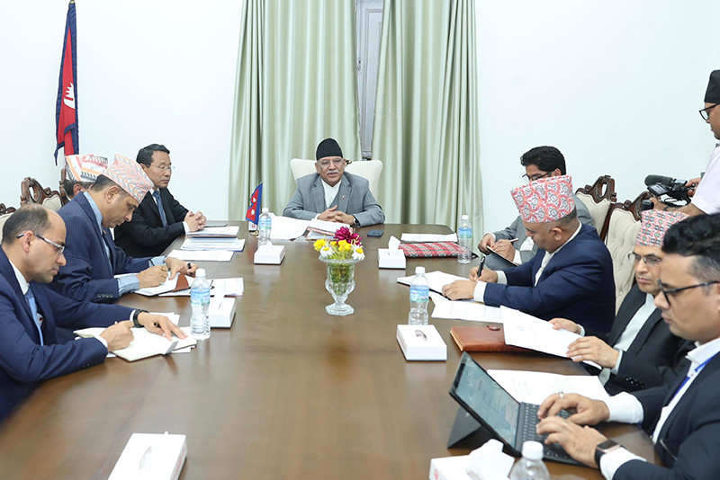सरकारी स्वामित्वमा रहेका रुग्ण उद्योग पुनःसञ्चालनको अध्ययन गर्नुपर्ने : प्रधानमन्त्री दाहाल