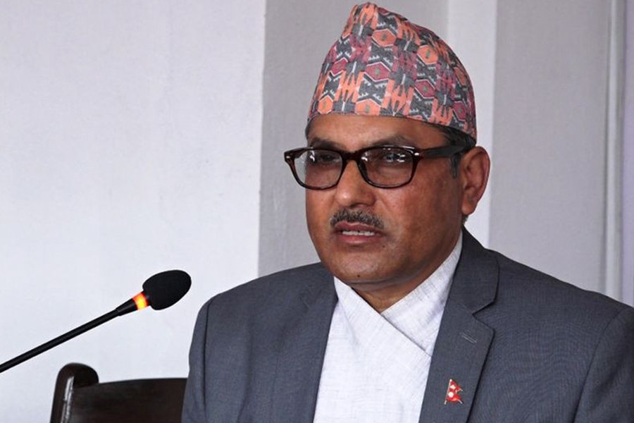 १३ खर्बको विद्युत बेचे मात्र ब्यापार घाटा अन्त्य हुन्छ  :  गभर्नर अधिकारी