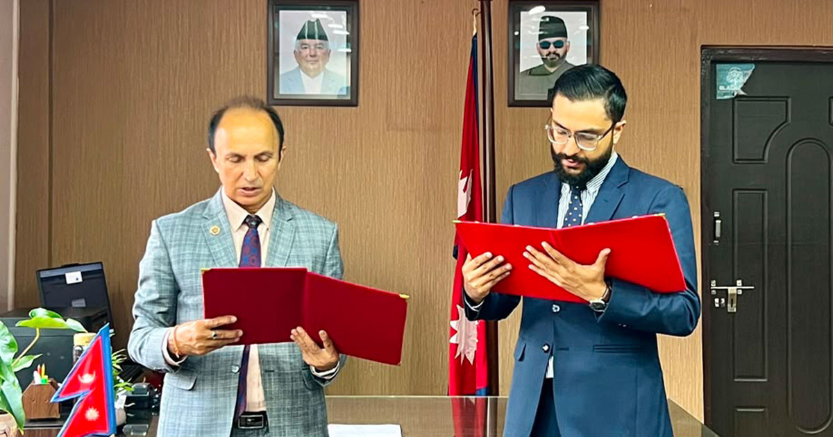 विश्वविद्यालय अनुदान आयोगका अध्यक्ष केसीले लिए शपथ