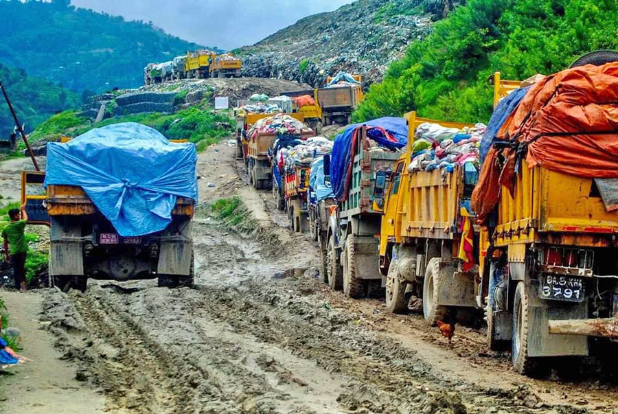 मुडुखु नाकाबाट ओखरपौवासम्म फोहोर बोक्ने गाडीलाई आजबाट टाइम कार्ड