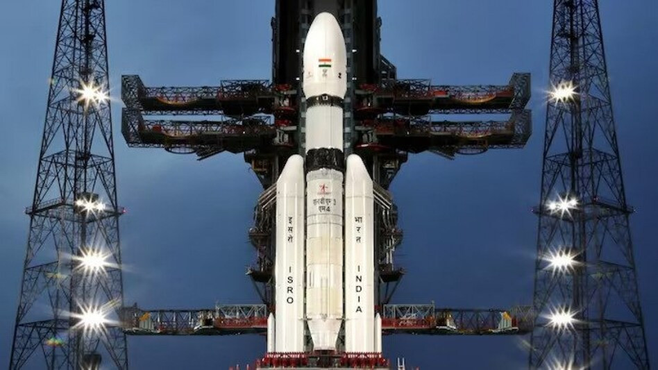 भारतले चन्द्रमामा पठायो चन्द्रयान–३