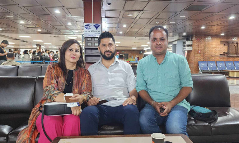रवि लामिछाने नेपाली राष्ट्रिय क्रिकेट टिमको हौसला बढाउन श्रीलंका प्रस्थान्