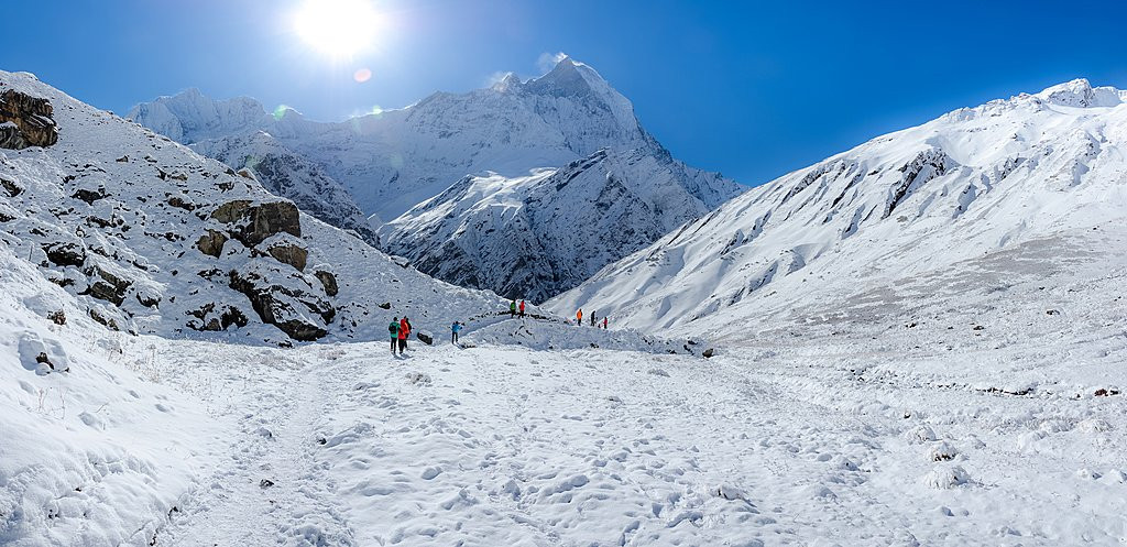 उच्च पहाडी तथा हिमाली भूभागमा हिमपात, तराईमा हुस्सु