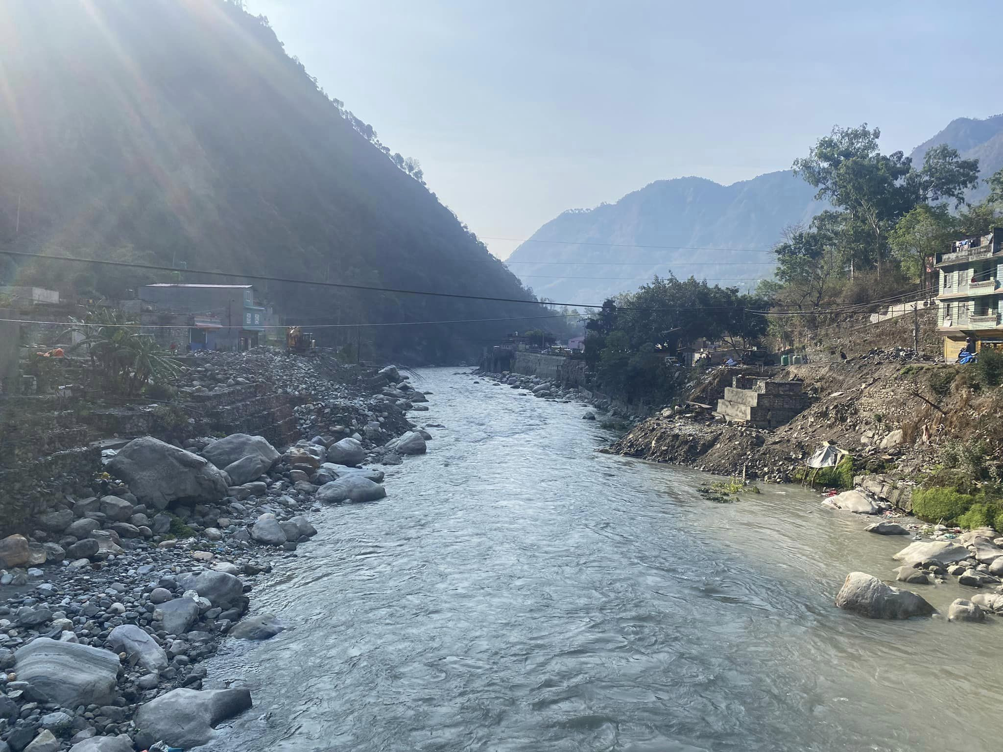 कालीगण्डकी नदी साँघुरिँदै : मौलिक स्वरुप हराउँदै