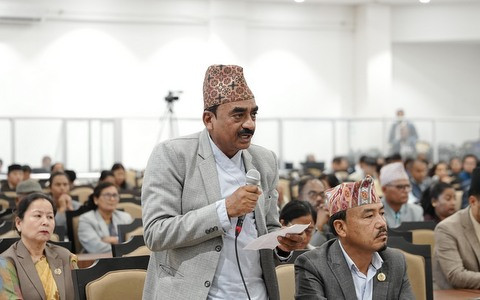 अन्तर्राष्ट्रिय बजारमा मूल्य घट्दा पनि नेपालमा इन्धन महँगो : ताहिर अली भाट