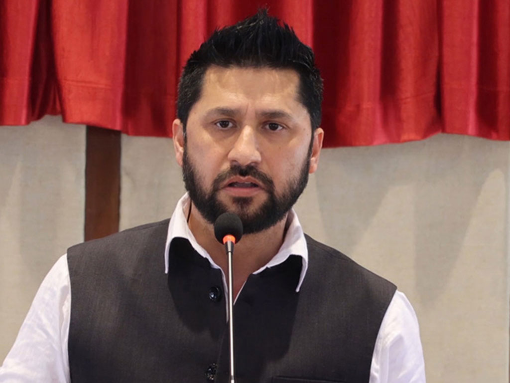 रास्वपा सभापति रवि लामिछाने सभामुखलाई भेट्न सिंहदरवार जाँदै