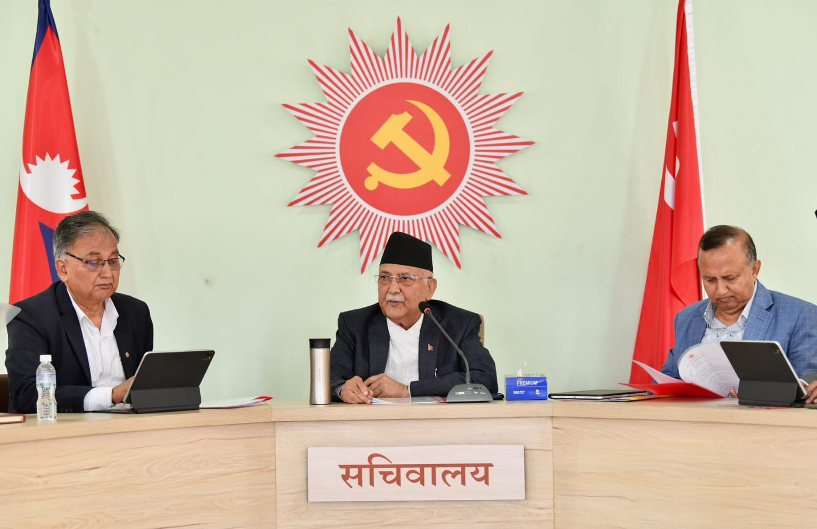 सत्तारुढ दल एमालेको सचिवालय बैठक बस्दै