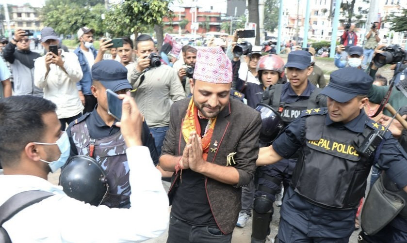 माइतीघरबाट निकोलस भुसालसहित ३ जना पक्राउ