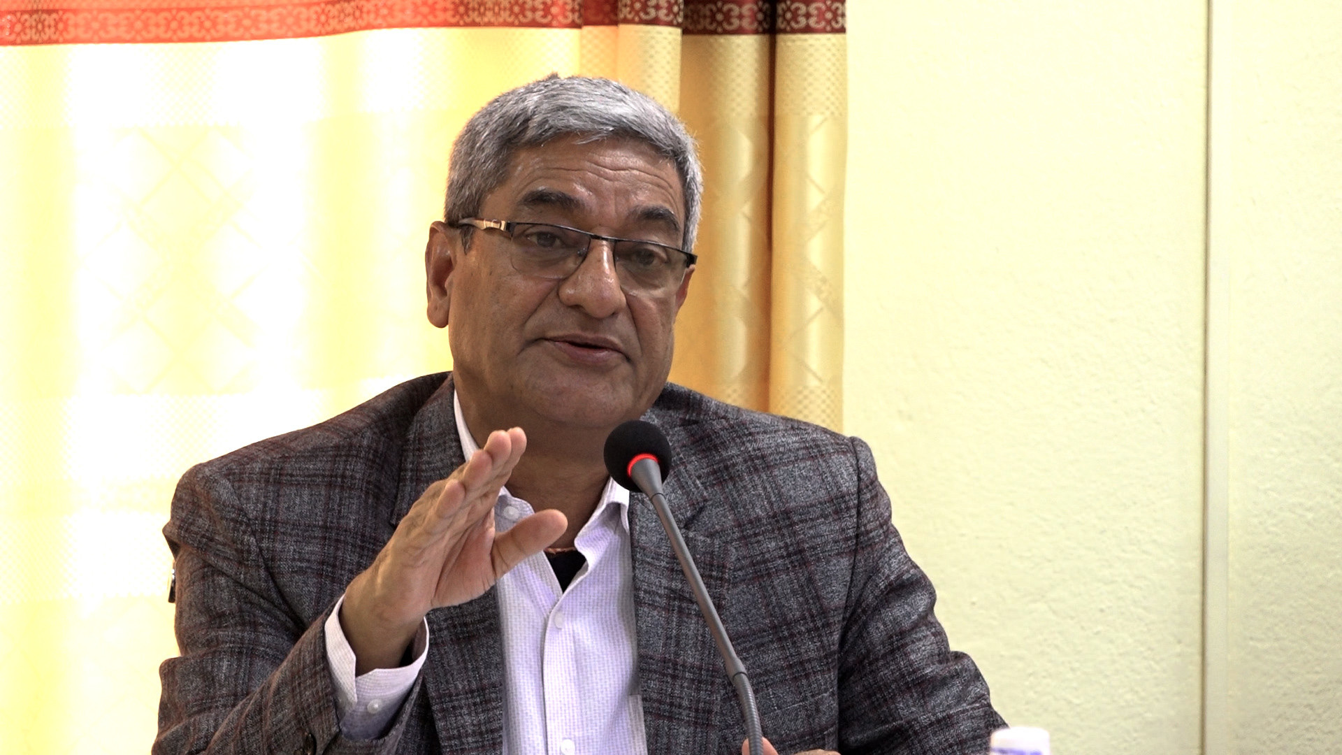 स्ववियु निर्वाचन शान्तिपूर्ण वातावरणमा गराउन प्रहरीलाई गृहमन्त्रीको निर्देशन