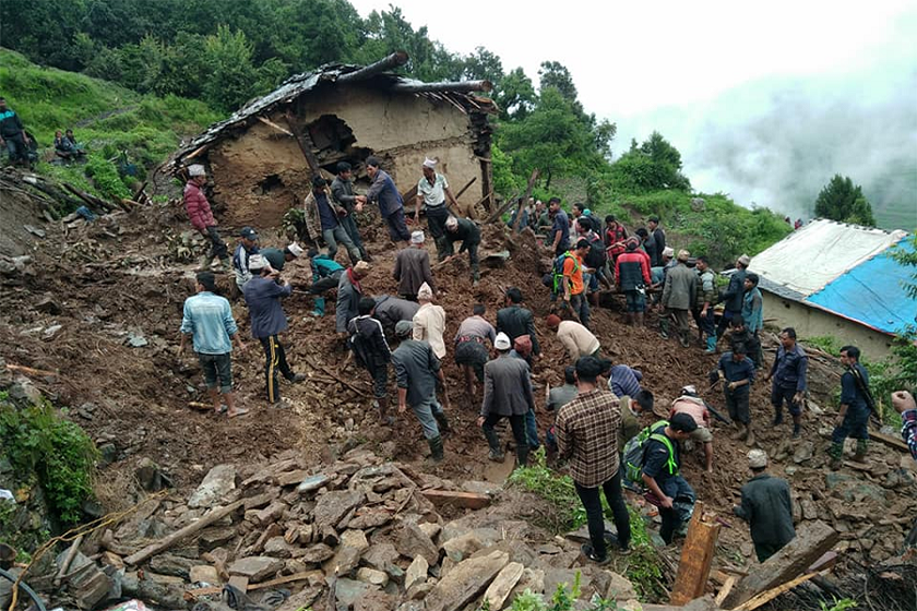 पहिरोले पुरिएर ताप्लेजुङमा एकै परिवारका ४ जनाको मृत्यु