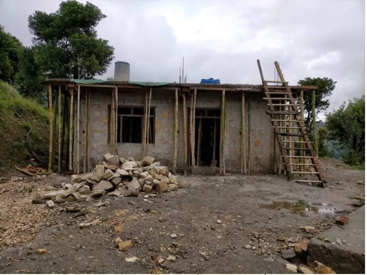 निजी जग्गामा सरकारी भवन निर्माण