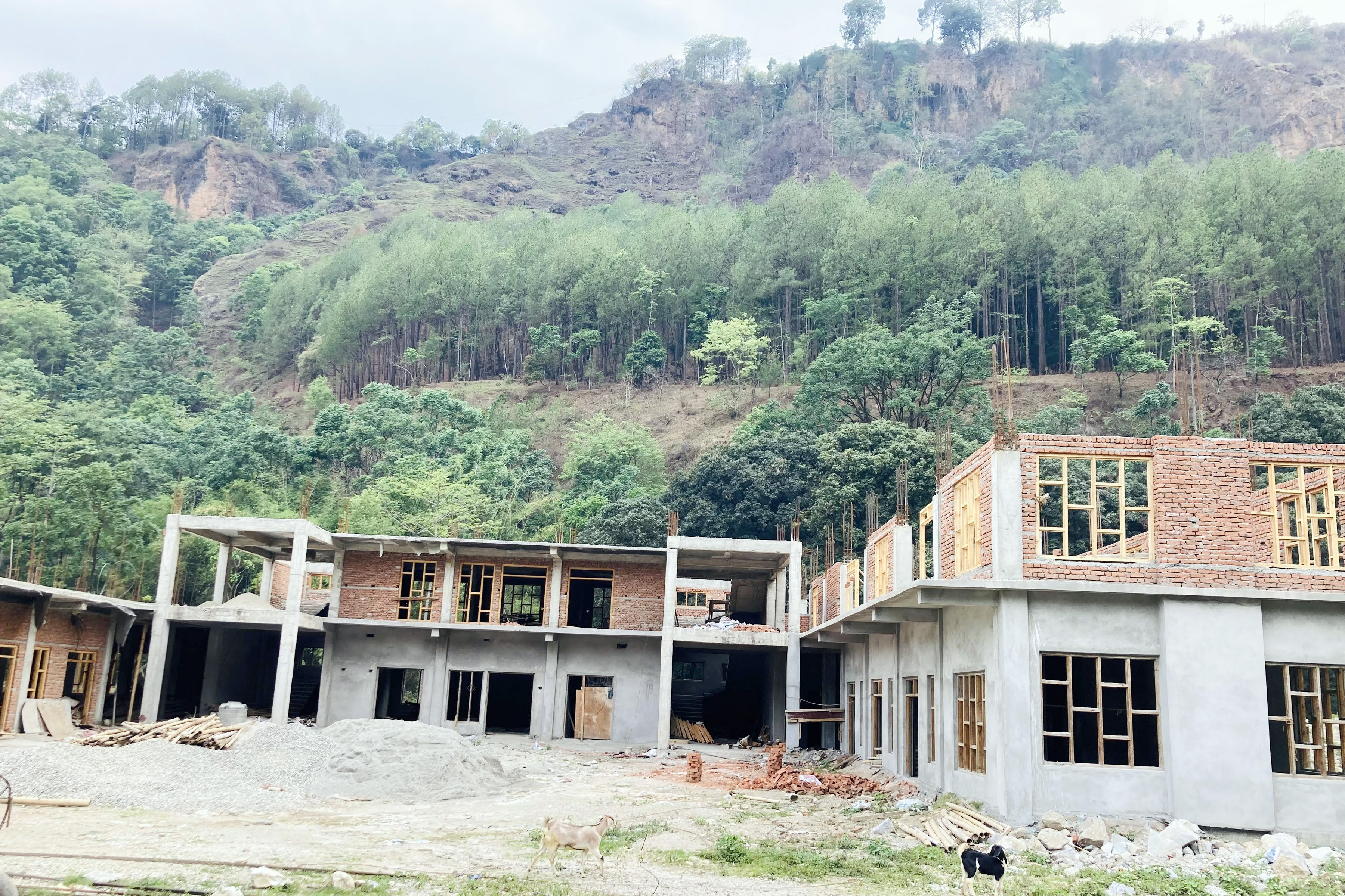 निर्माणाधीन मानव सेवा आश्रम