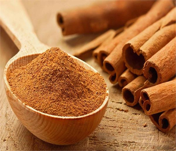 दालचिनीमा मह मिसाएर खानुस्, फाइदा यस्ता छन्