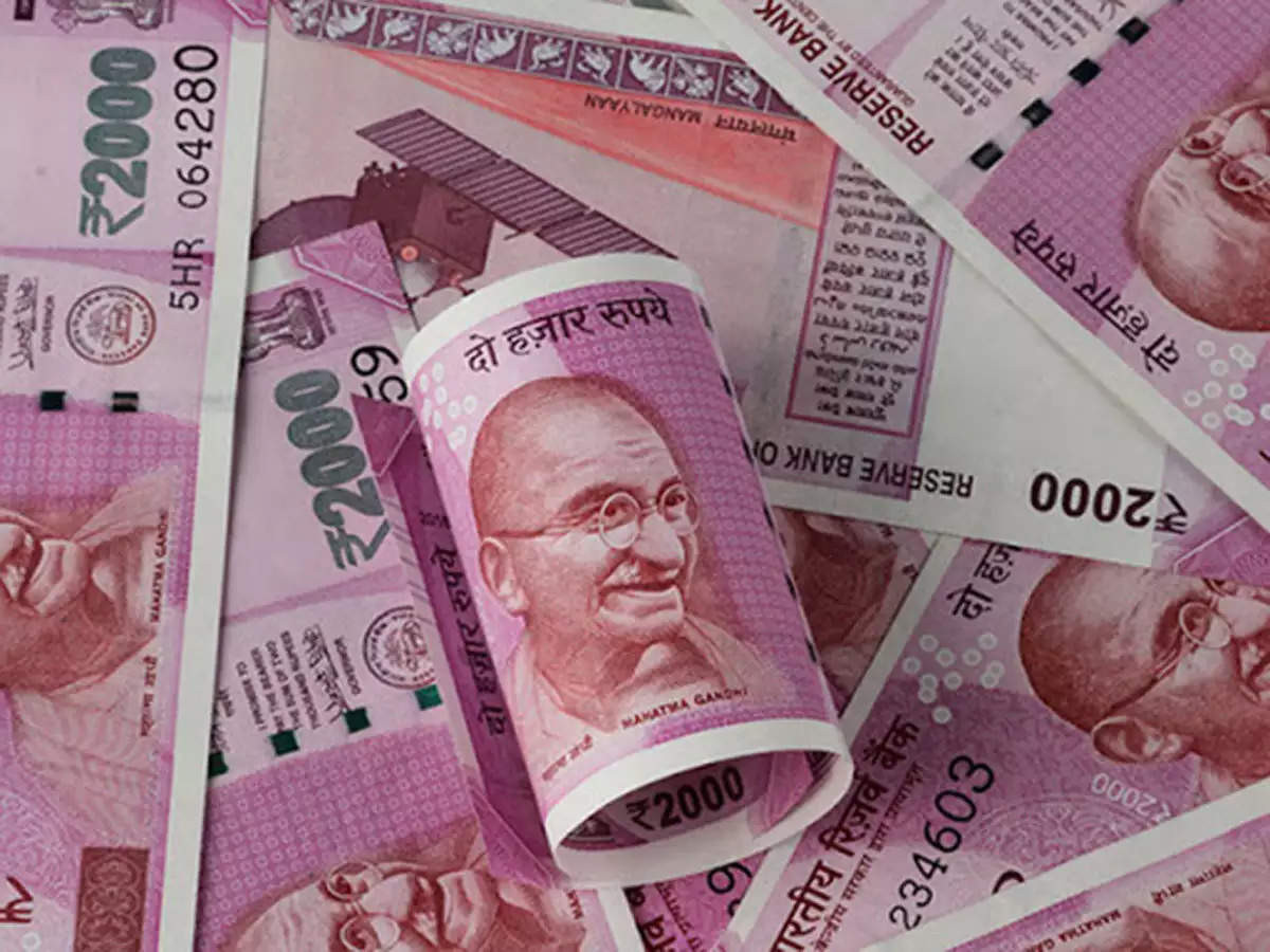 भारतमा किन हटाइयो दुई हजारको नोट, के होला यस्को नेपालमा असर ?