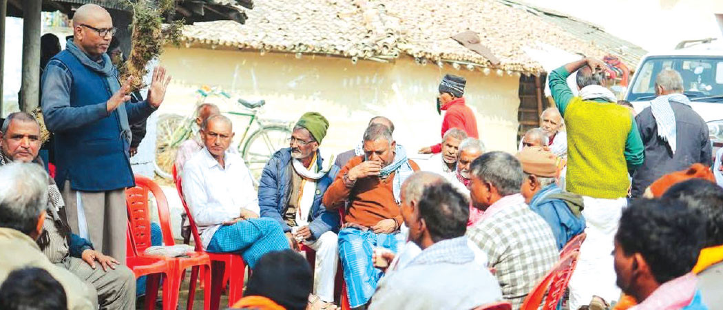 उम्मेदवार आफै टोल–बस्तीमा पुगेर मतदातासँग छलफल गर्ने, घरदैलो र स–साना कार्यक्रमलाई तीब्रता दिदै