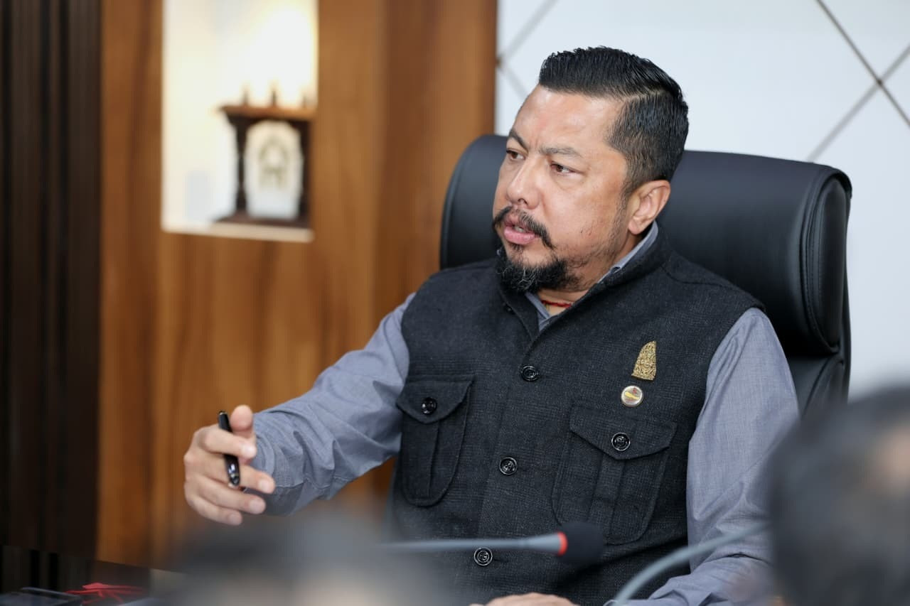 निर्माणाधीन ट्रान्समिसन लाइनको अवरोध फुकाउँदै ऊर्जा मन्त्रालय, १२ प्रसारण लाइनको काम यसै वर्ष सकिने