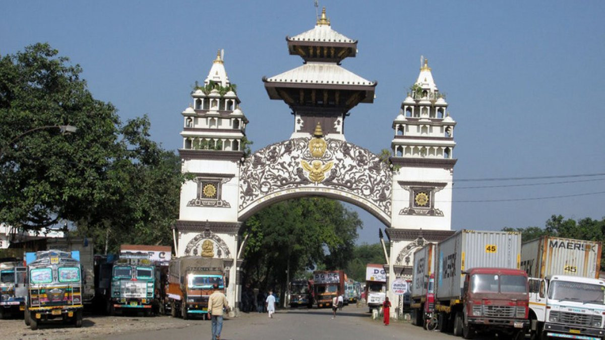 वीरगञ्ज नाकाबाट एक वर्षमा सवा ६ खर्बको आयात, एक खर्बको निर्यात