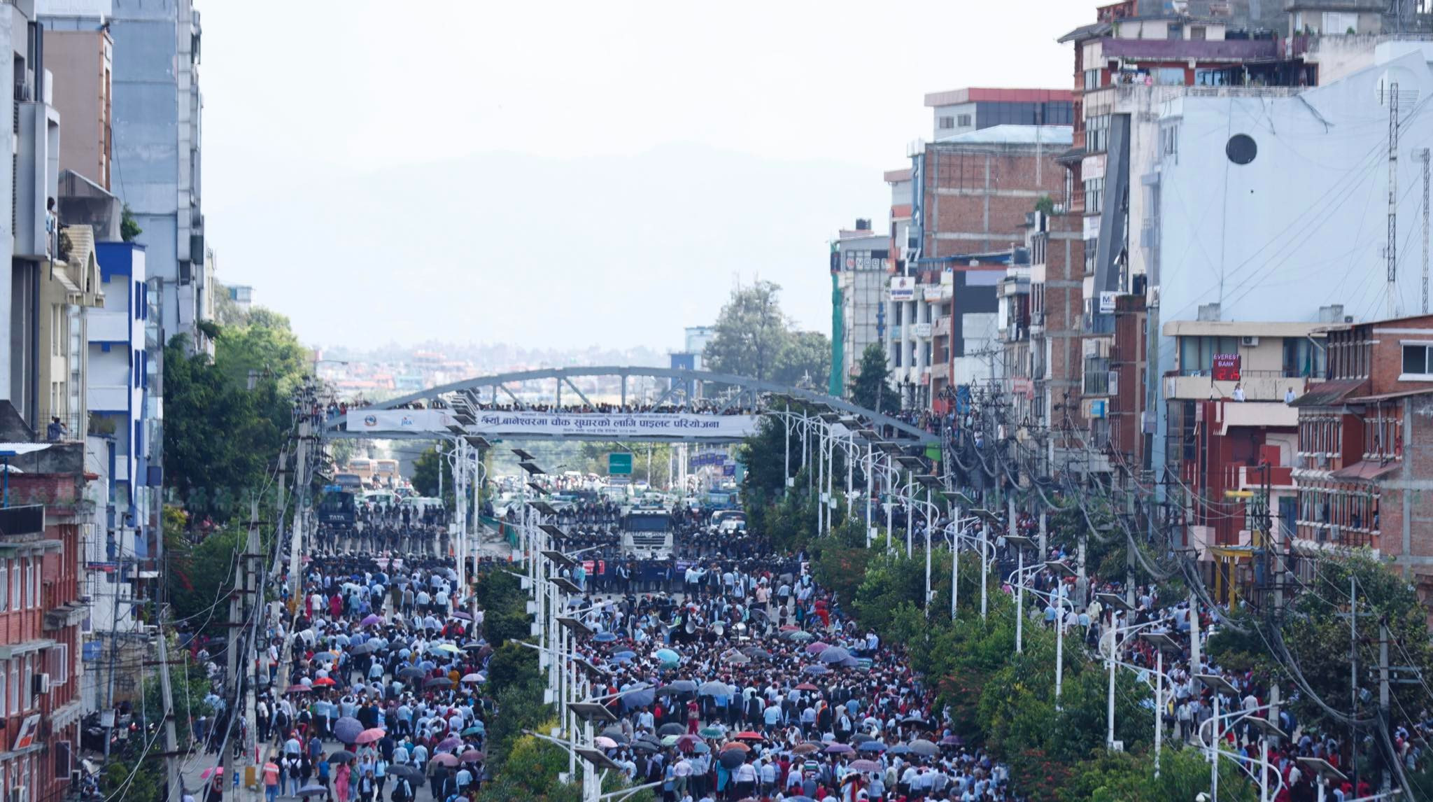 शिक्षक आन्दोलनले सडक अस्तव्यस्त