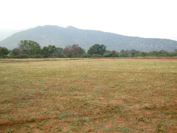 प्रहरी चौकी बनाउन जग्गा दान