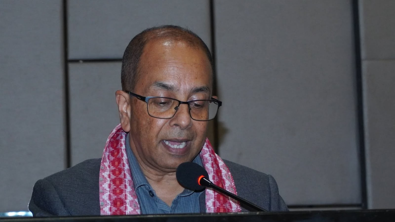 विद्युत उत्पादन बढे पनि पूर्वाधार अभावले ६० प्रतिशत उद्योग अझै जेनेरेटरको भरमा : अध्यक्ष विरेन्द्रराज पाण्डे