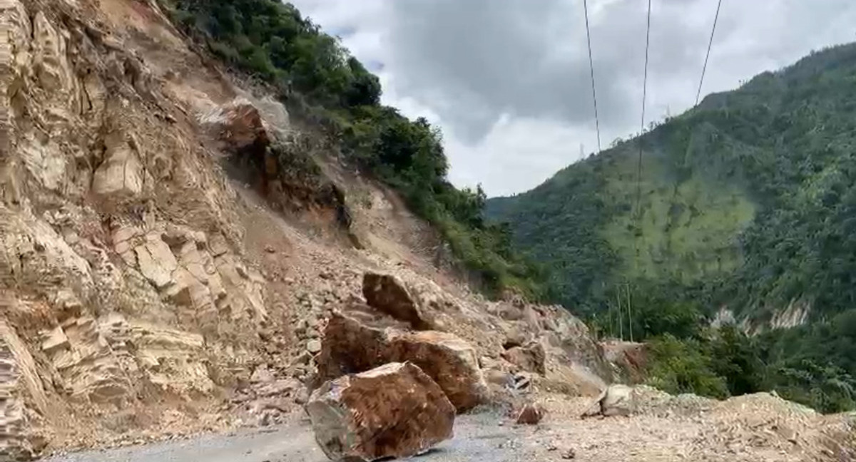 काभ्रेमा अरनिको राजमार्ग अवरुद्ध