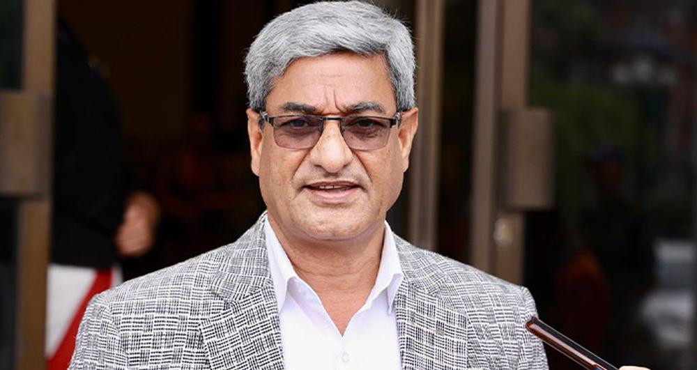 प्रहरी घर-घरमा पुग्न सक्दैन, पालिकाहरूले पनि सघाउनु पर्छ: गृहमन्त्री लेखक