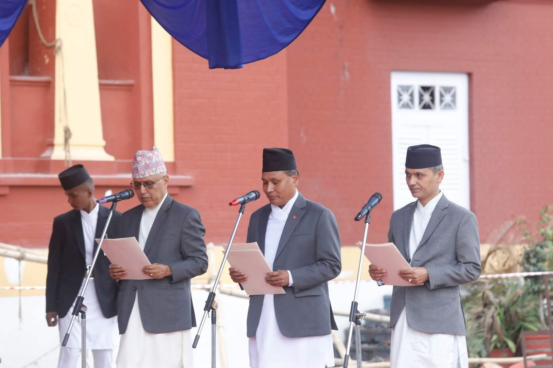 खनाल, घिसिङ र अर्यालले लिए मन्त्रीको शपथ