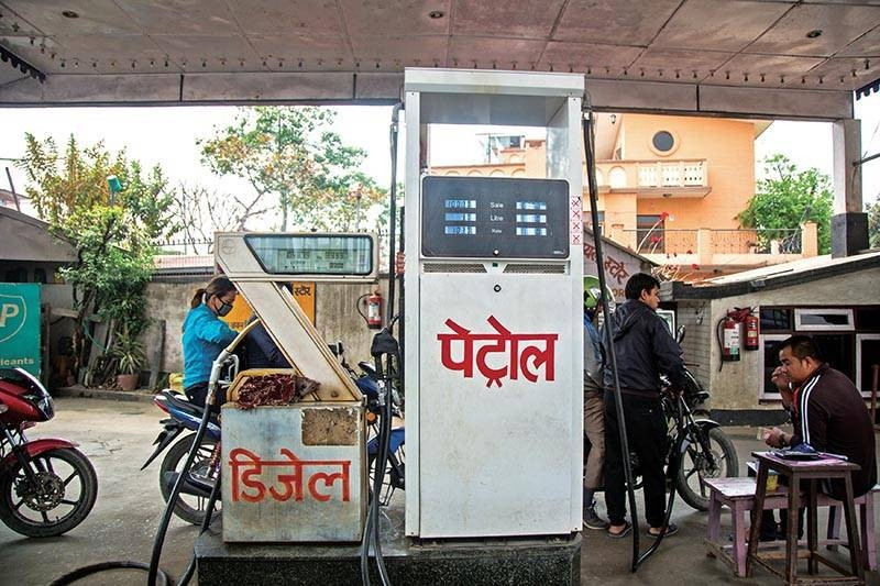 पेट्रोल र डिजेलमा प्रतिलिटर एक रुपैयाँका दरले हरित कर लाग्ने
