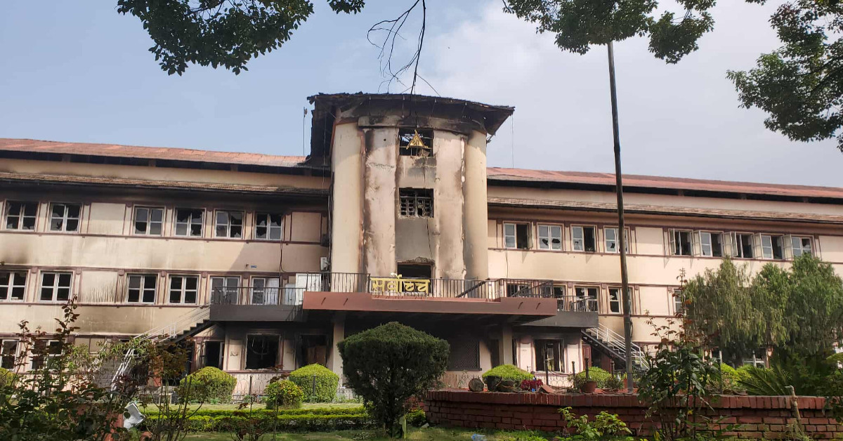 खोला किनारामा २० मिटर खाली ठाउँ छाड्ने फैसलाको पुनरावलोकन रिटमा मिसिल कागज झिकाउने आदेश