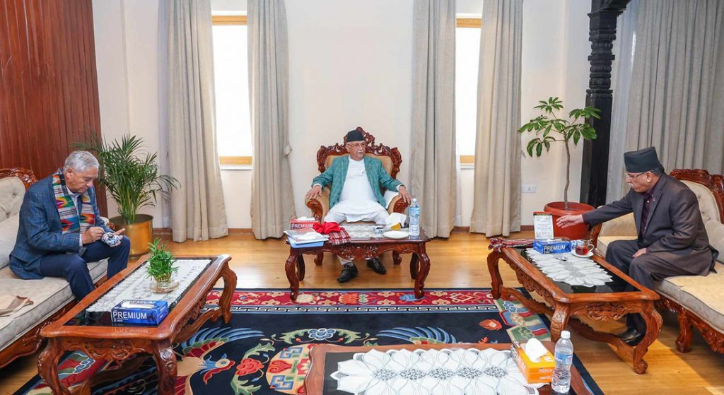 ओली, देउवा र प्रचण्ड बीच भेटवार्ता जारी