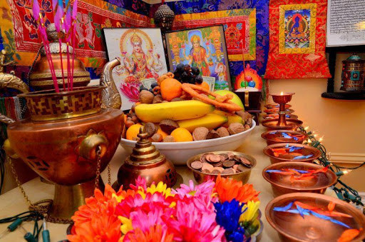 यमपञ्चकको दोस्रो दिन आज कुकुर पूजा र लक्ष्मी पूजा गरिंदै