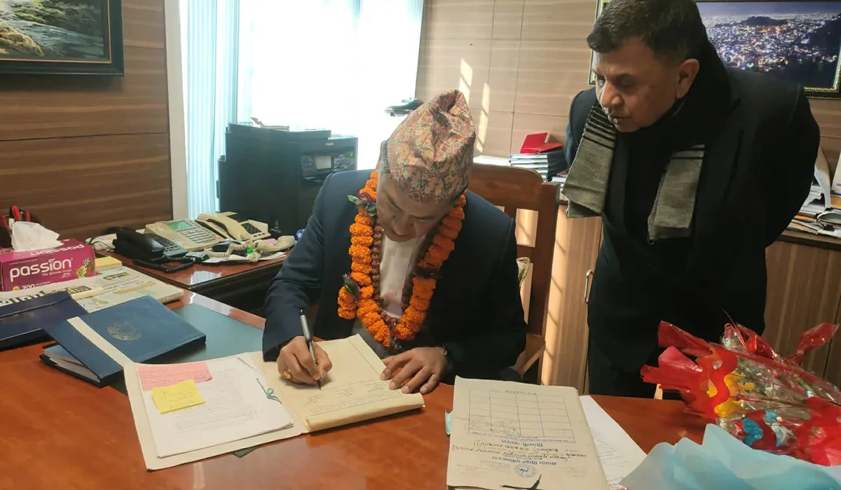 सर्वोच्चको आदेशपछि हितेन्द्रदेव शाक्य पुनः प्राधिकरणको कार्यकारी निर्देशक