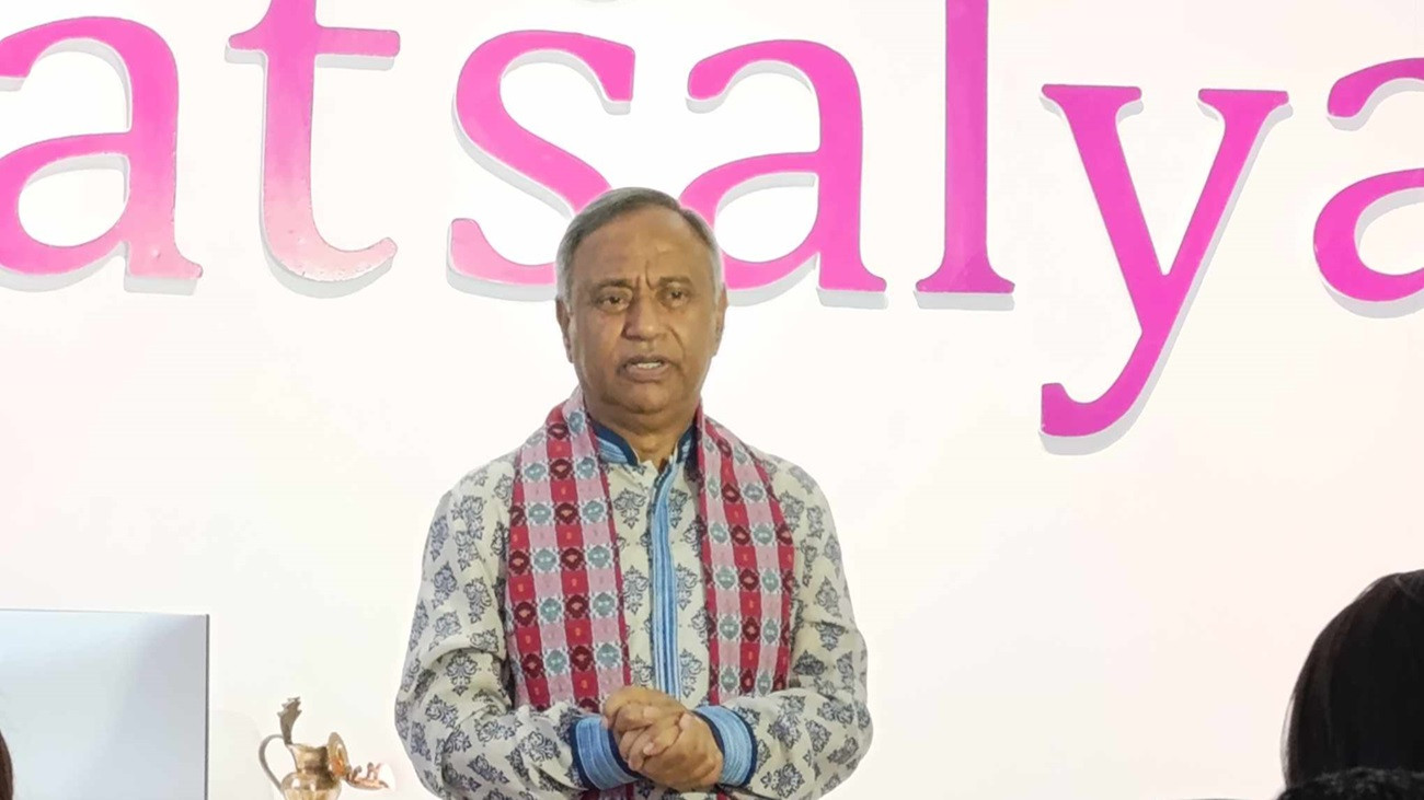 नेपाललाई स्वास्थ्य र शिक्षाको हब बनाउने सपना छ : डाक्टर महतो