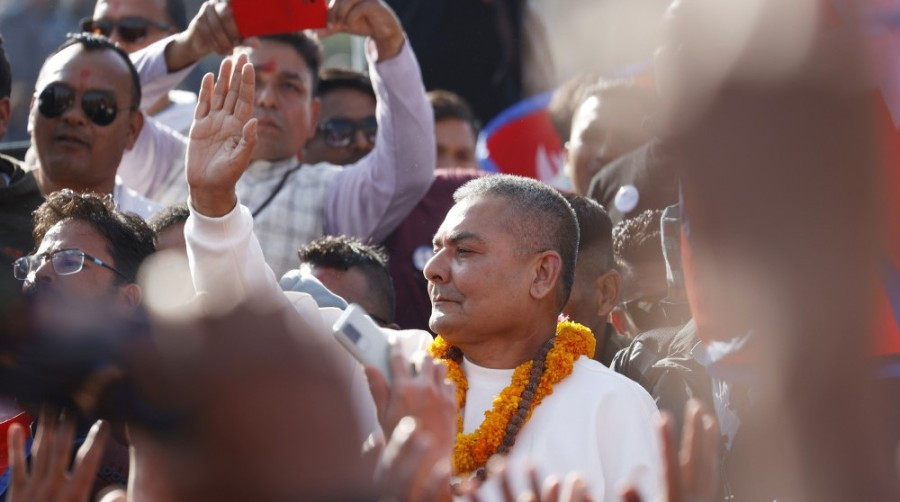 प्रदर्शन स्थगित गरेर सांस्कृतिक कार्यक्रममा दुर्गा प्रसाईं