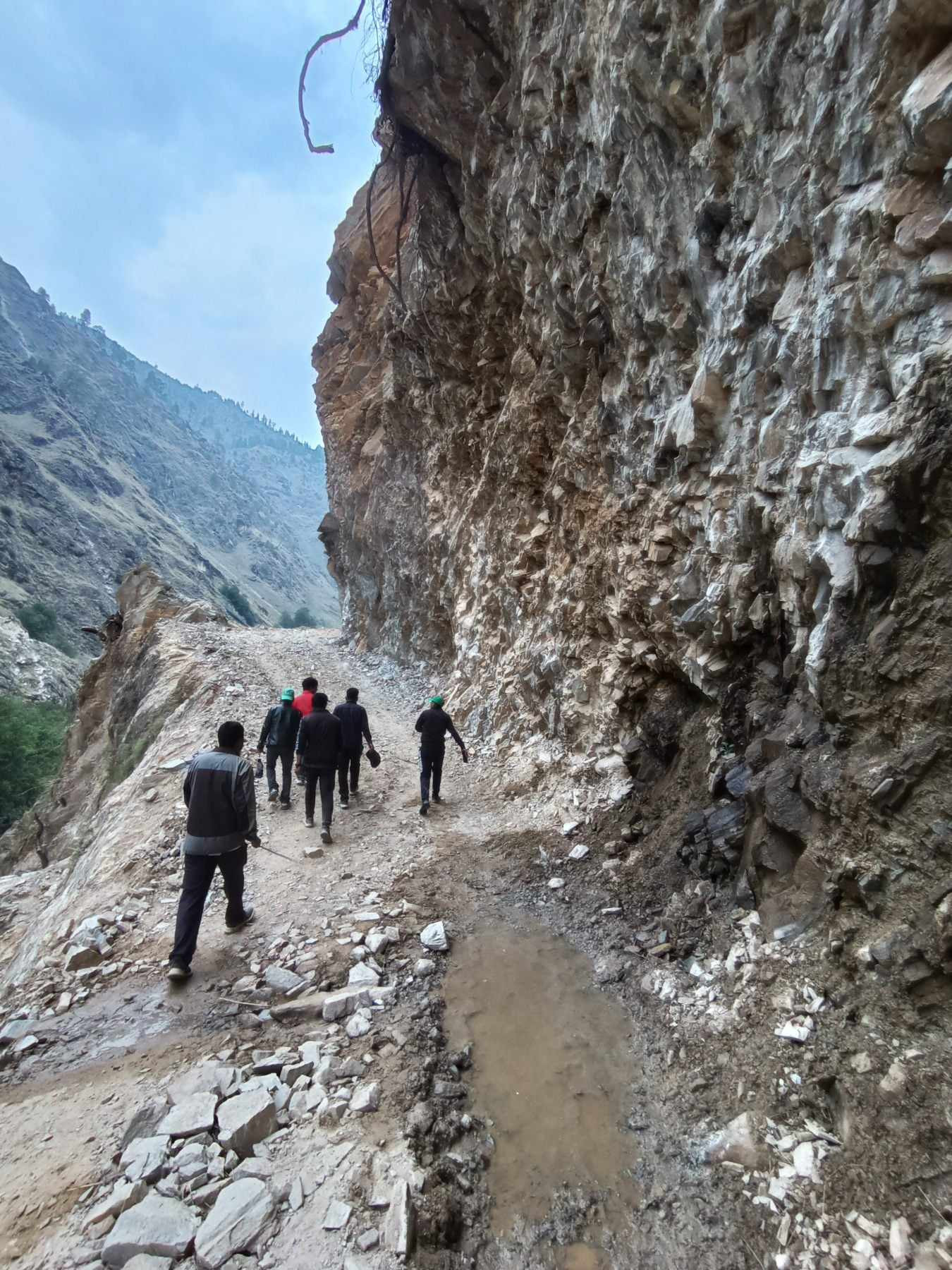 गमगढी–नाक्चेलाग्ना सडक  सात वर्षमा १८ किमी मात्र बन्यो