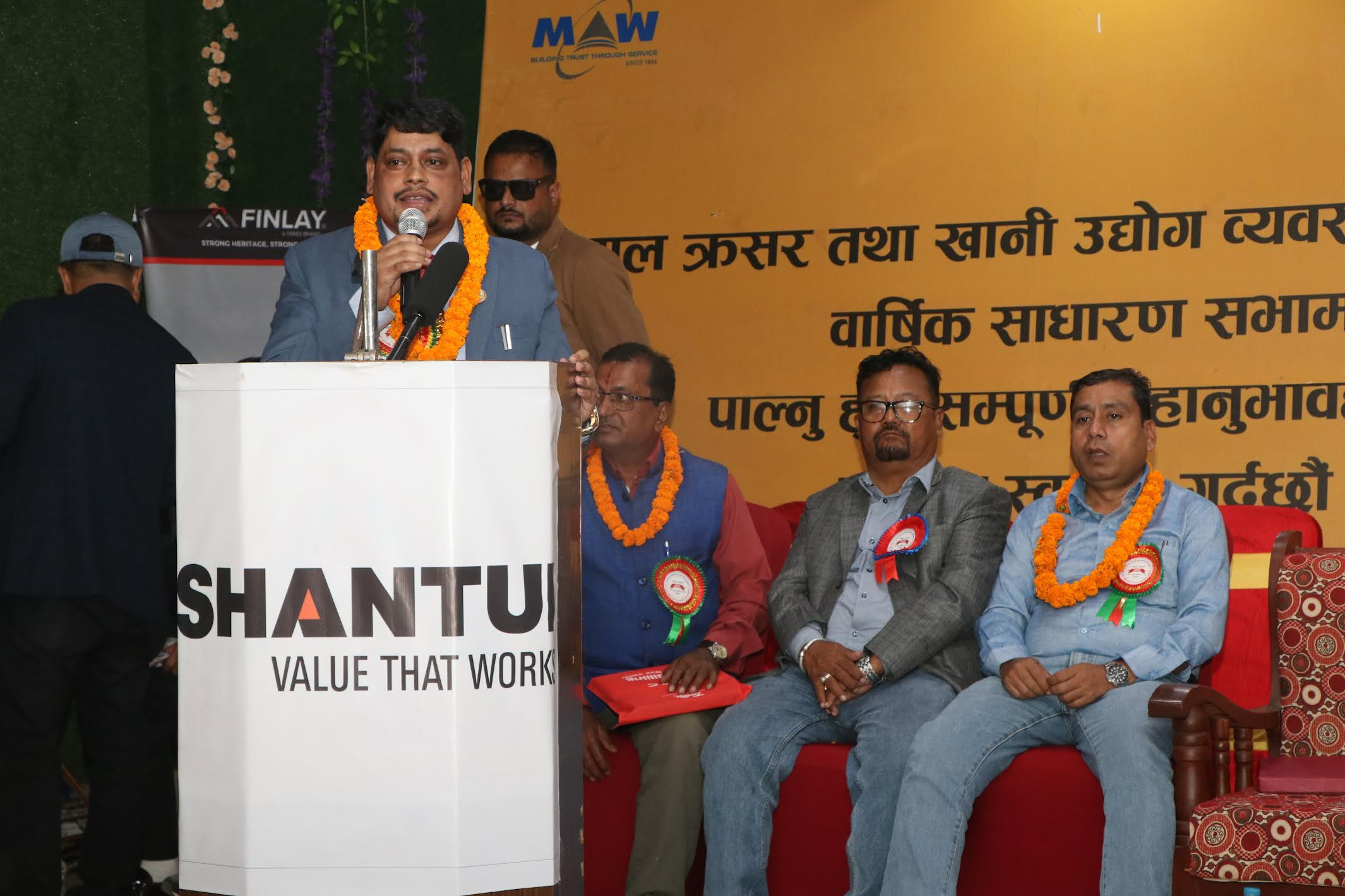 क्रसर व्यवसाय मुलुकको आर्थिक परिवर्तनको लागि अपरिहार्य छः सभापति खाँन