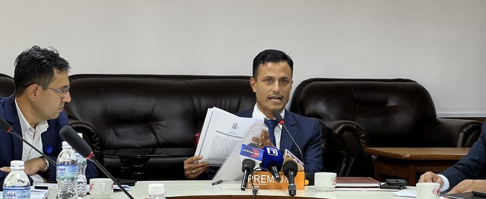 ६ बुँदे मापदण्ड परिमार्जन गर्दै अध्यागमन विभाग