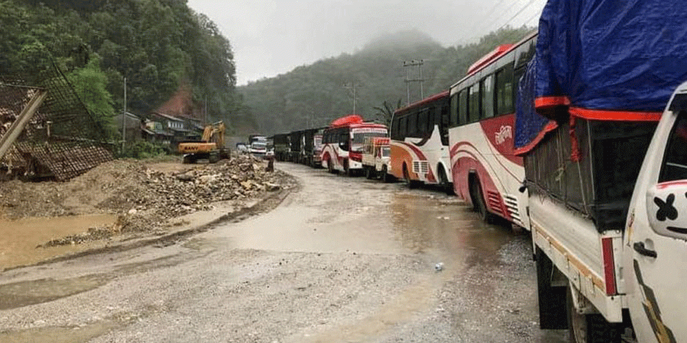 अवरुद्ध पृथ्वीराजमार्ग दुईतर्फी  नै खुल्यो
