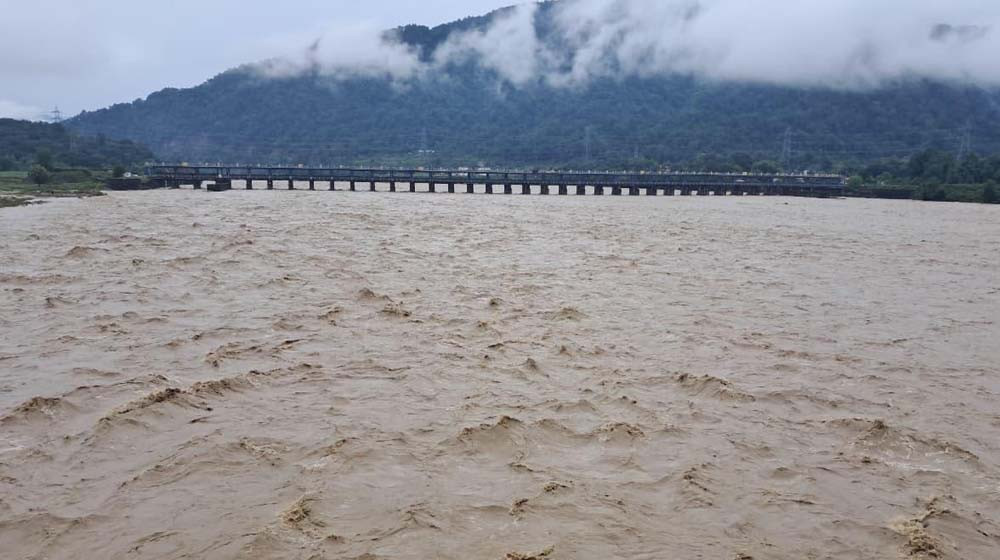 कटेनी नदी, रतनपुर जलमापन केन्द्रमा जलसतह सतर्कता तह पार गर्यो