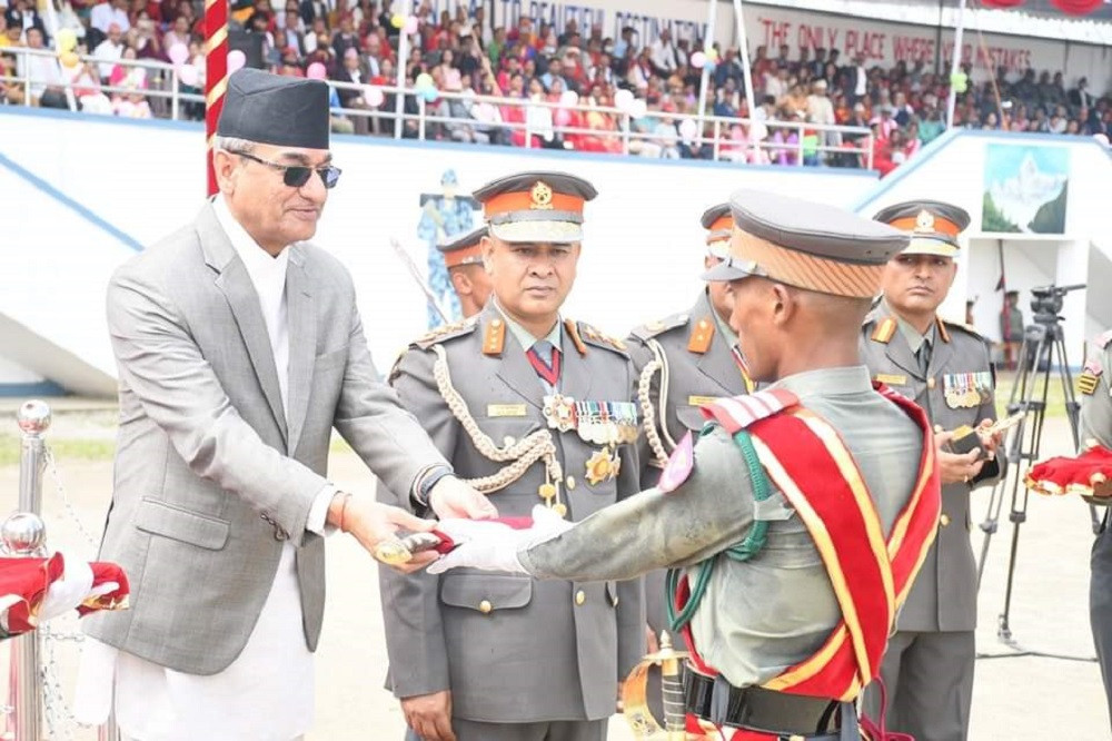नेपाल प्रहरी र सशस्त्र प्रहरीलाई थप व्यावसायिक बनाउन प्रयत्नशील छौँ : गृहमन्त्री लेखक